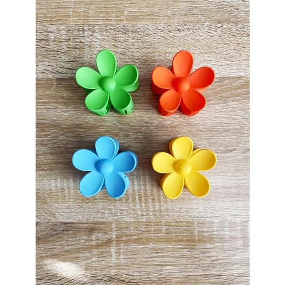 Set‎ of 4 Flower Claw Clips - Picture 1 of 4